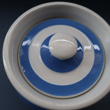 Load image into Gallery viewer, 1930s TG Green CORNISHWARE Lidded Storage Jar for BARLEY. 5 Inches in Height. Black Shield Mark
