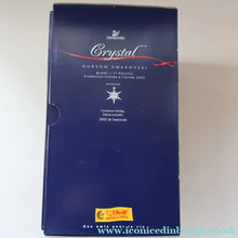 Load image into Gallery viewer, BOXED: Highly Collectable Vintage 2005 SWAROVSKI STEIFF BEAR with Christmas Crysal Star Pendant (668401)
