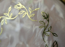 Load image into Gallery viewer, MASCOT Brand. Vintage 1950s POWDER COMPACT with Marblised Lucite Lid with Golden Leaves Garland

