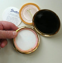 Load image into Gallery viewer, Vintage 1960s Stratton POWDER COMPACT with a Carpet of Flowers and Gold Tone Background
