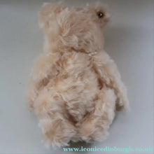 Load image into Gallery viewer, BOXED: Highly Collectable "Jewels" Vintage 2007 SWAROVSKI STEIFF BEAR with Christmas Crystal Heart Pendant (669873)
