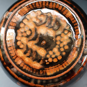 STUDIO POTTERY. Keith Smith: Squat Lidded Bowl or Pot with Mottled / Tiger Stripe Decoration