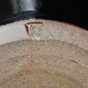 STUDIO POTTERY. Keith Smith: Squat Lidded Bowl or Pot with Mottled / Tiger Stripe Decoration