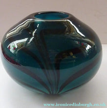 Load image into Gallery viewer, NEW ZEALAND Studio Glass by Katie Brown. Kingfisher Blue Bowl with Black Feathered Pattern
