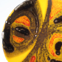 Load image into Gallery viewer, 1970s POOLE Delphis Small Plate by Judy Evens. Fantastic Abstract Design. 5 inches
