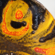 Load image into Gallery viewer, 1970s POOLE Delphis Small Plate by Judy Evens. Fantastic Abstract Design. 5 inches
