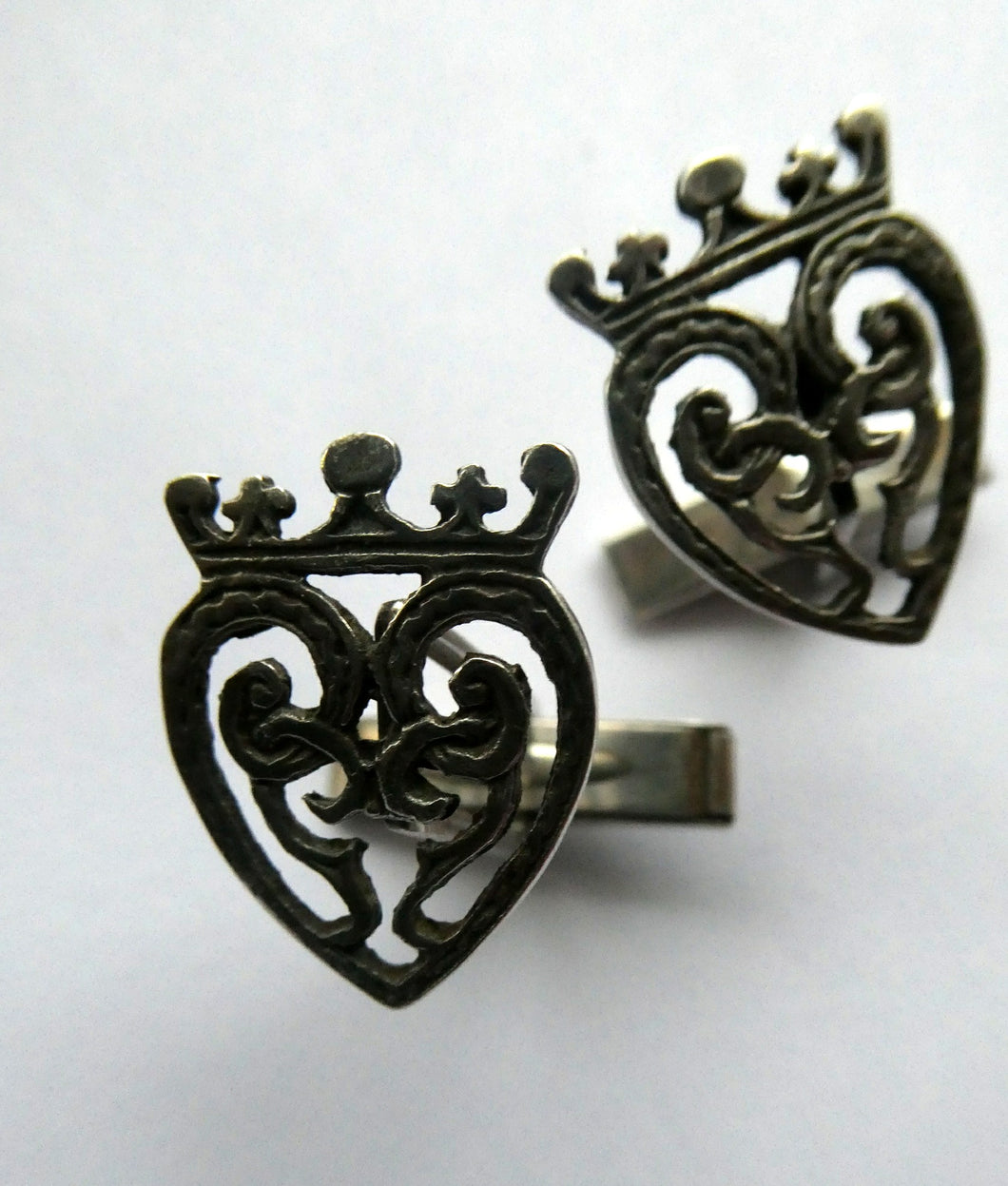 Fine Pair of Scottish Sterling Silver Vintage Cufflinks. Luckenbooth Shape