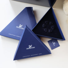 Load image into Gallery viewer, BOXED: Highly Collectable Vintage 2005 SWAROVSKI STEIFF BEAR with Christmas Crysal Star Pendant (668401)
