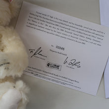 Load image into Gallery viewer, BOXED: Highly Collectable Vintage 2005 SWAROVSKI STEIFF BEAR with Christmas Crysal Star Pendant (668401)

