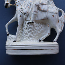 Load image into Gallery viewer, LARGE Antique Victorian STAFFORDSHIRE Figurine. Kilted Scotsman on Horseback. 14 1/2 inches height. Great Display Piece

