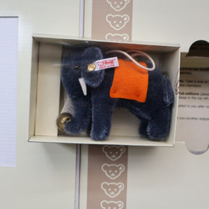 BOXED Collectable Miniature Steiff Club Membership Gift. Elephant (EAN 420603)