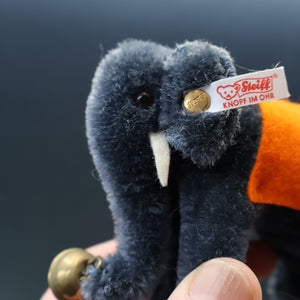 BOXED Collectable Miniature Steiff Club Membership Gift. Elephant (EAN 420603)