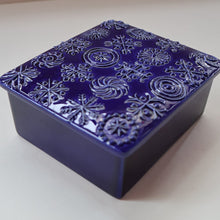 Load image into Gallery viewer, Vintage PORTMEIRION Glossy Blue TOTEM Ceramic Lidded Box or Butter Dish
