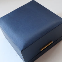 Load image into Gallery viewer, EARLY 1972 Caithness Paperweight SUNFLOWER. Designed by Colin Terris. Limited edition 500
