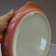 Load image into Gallery viewer, Pyrex Casserole Dish and Stand Pink Daisy 1950s Original Box
