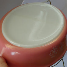 Load image into Gallery viewer, Pyrex Casserole Dish and Stand Pink Daisy 1950s Original Box
