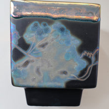 Load image into Gallery viewer, SCOTTISH POTTERY. 1980s Margery Clinton Cube Shape Footed Pot with Fine Lustre Glazes
