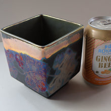 Load image into Gallery viewer, SCOTTISH POTTERY. 1980s Margery Clinton Cube Shape Footed Pot with Fine Lustre Glazes
