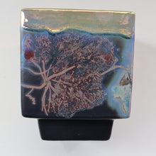 Load image into Gallery viewer, SCOTTISH POTTERY. 1980s Margery Clinton Cube Shape Footed Pot with Fine Lustre Glazes
