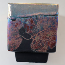 Load image into Gallery viewer, SCOTTISH POTTERY. 1980s Margery Clinton Cube Shape Footed Pot with Fine Lustre Glazes
