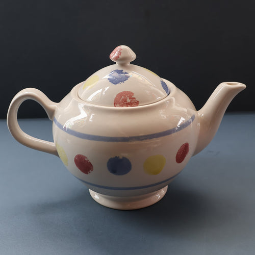 SCOTTISH POTTERY. Rare 1980s Buchan Pottery Teapot. Decorated with the Rare 