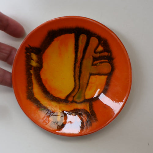 CAROL CUTLER. 1960s Orange POOLE Delphis Small Plate.  Fantastic Abstract Design. 5 inches