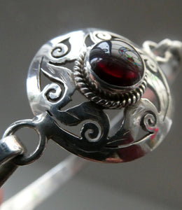 1970s Silver (925) Bracelet with Art Nouveau Style Round Shield Decoration and Hook Clasp