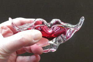 HOSPODKA Chribska. Fine MINIATURE 1960s Pink and Clear Cased Glass Bowl with Wing Details