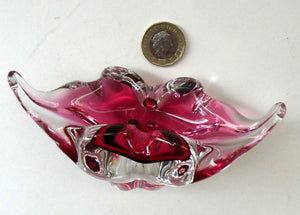 HOSPODKA Chribska. Fine MINIATURE 1960s Pink and Clear Cased Glass Bowl with Wing Details