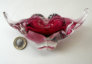 HOSPODKA Chribska. Fine MINIATURE 1960s Pink and Clear Cased Glass Bowl with Wing Details