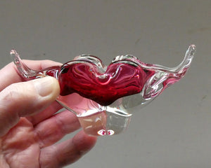 HOSPODKA Chribska. Fine MINIATURE 1960s Pink and Clear Cased Glass Bowl with Wing Details