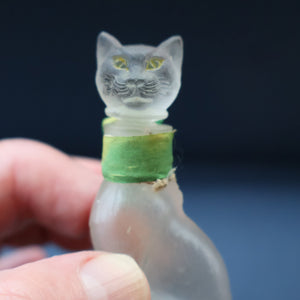 Delightful 1920s CUSSONS Miniature Cat Perfume Bottle or Flacon. 3 inches in height
