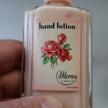 Load image into Gallery viewer, COSMETICS INTEREST. Vintage 1930s MORNY French Fern Gift Set. In original presentation box
