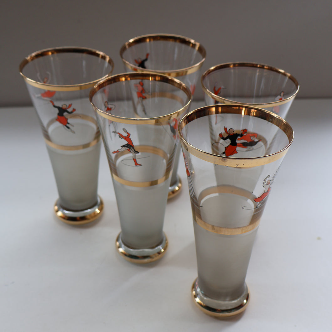 1950s. Set of FIVE Good Quality Tall Schooners or Beer Glasses with Skaters