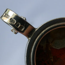 Load image into Gallery viewer, Stylish Oval HALLMARKED SILVER &amp; Agate Pendant (London 1976)
