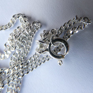 Stylish Oval HALLMARKED SILVER & Agate Pendant (London 1976)