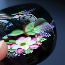 Load image into Gallery viewer, Vintage Limited Edition 1991 Caithness Paperweight WILD ROSE BOUQUET by William Manson
