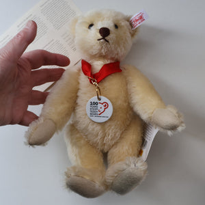 Sweet 2002 Small White Vintage STEIFF BEAR. Limited Edition Centenary Bear with Ceramic Medallion (671043)