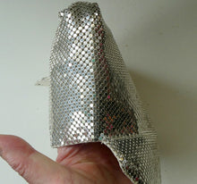 Load image into Gallery viewer, Glittery Vintage SILVER Glomesh Disco Evening Clutch Bag or Purse. Fancy Diamante Clasp Detail
