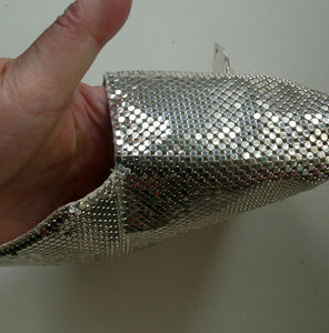 Glittery Vintage SILVER Glomesh Disco Evening Clutch Bag or Purse. Fancy Diamante Clasp Detail