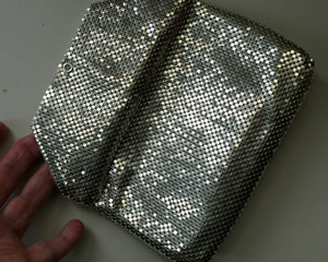 Glittery Vintage SILVER Glomesh Disco Evening Clutch Bag or Purse. Fancy Diamante Clasp Detail