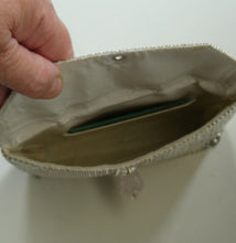 Load image into Gallery viewer, Glittery Vintage SILVER Glomesh Disco Evening Clutch Bag or Purse. Fancy Diamante Clasp Detail
