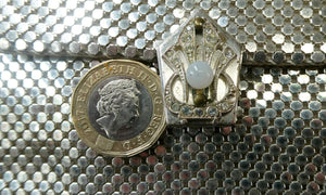 Glittery Vintage SILVER Glomesh Disco Evening Clutch Bag or Purse. Fancy Diamante Clasp Detail