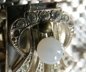 Glittery Vintage SILVER Glomesh Disco Evening Clutch Bag or Purse. Fancy Diamante Clasp Detail