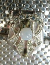Load image into Gallery viewer, Glittery Vintage SILVER Glomesh Disco Evening Clutch Bag or Purse. Fancy Diamante Clasp Detail
