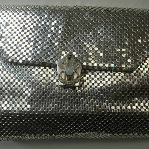 Glittery Vintage SILVER Glomesh Disco Evening Clutch Bag or Purse. Fancy Diamante Clasp Detail