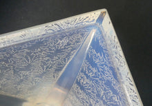 Load image into Gallery viewer, LARGE 1930s Art Deco ETLING Glass Decorative Bowl or Vase. Hexagonal Shape with Cute  
