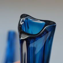 Load image into Gallery viewer, 1960s Minimalistic GEOFFREY BAXTER Whitefriars Kingfisher Glass Blue Vases
