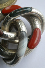Load image into Gallery viewer, 1880s SCOTTISH SILVER: Victorian Lover&#39;s Knot Brooch with Inset Specimen Agates
