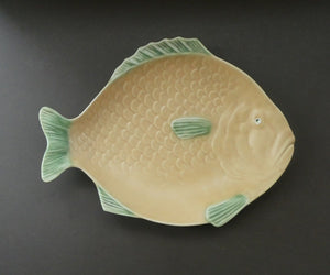 SIX 1930s Yellow Shorter & Sons Fish Plates (9 1/2 inches) and Massive Serving Platter 14 1/2 inches